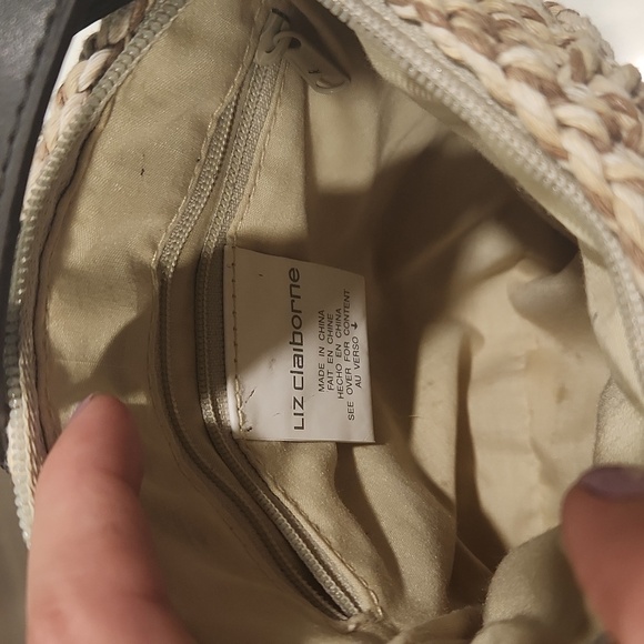 Liz claiborne Woven Tan‎ women's Crossbody Bag - Picture 6 of 6
